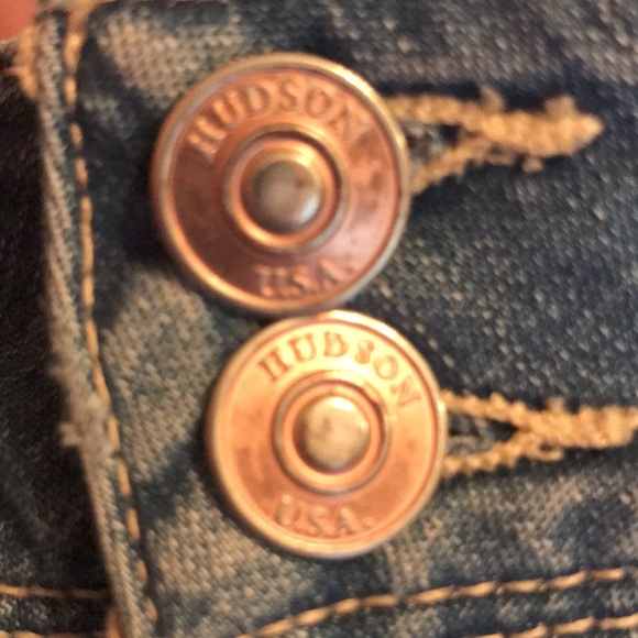 Hudson 24 x 3.5” Croxley Cuff Shorts in Polly distressed stretch denim jean EUC - Picture 10 of 12